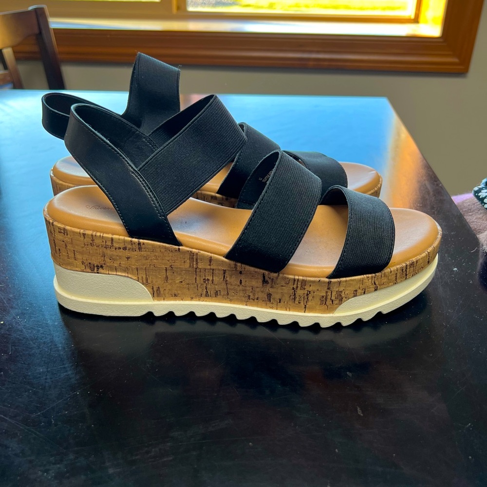 Wedge sandals